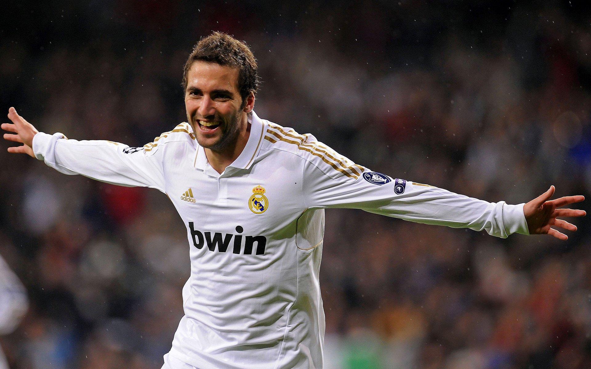 斯内德：姆巴佩会赢得2026年金球奖；没有人效力皇马时想离开